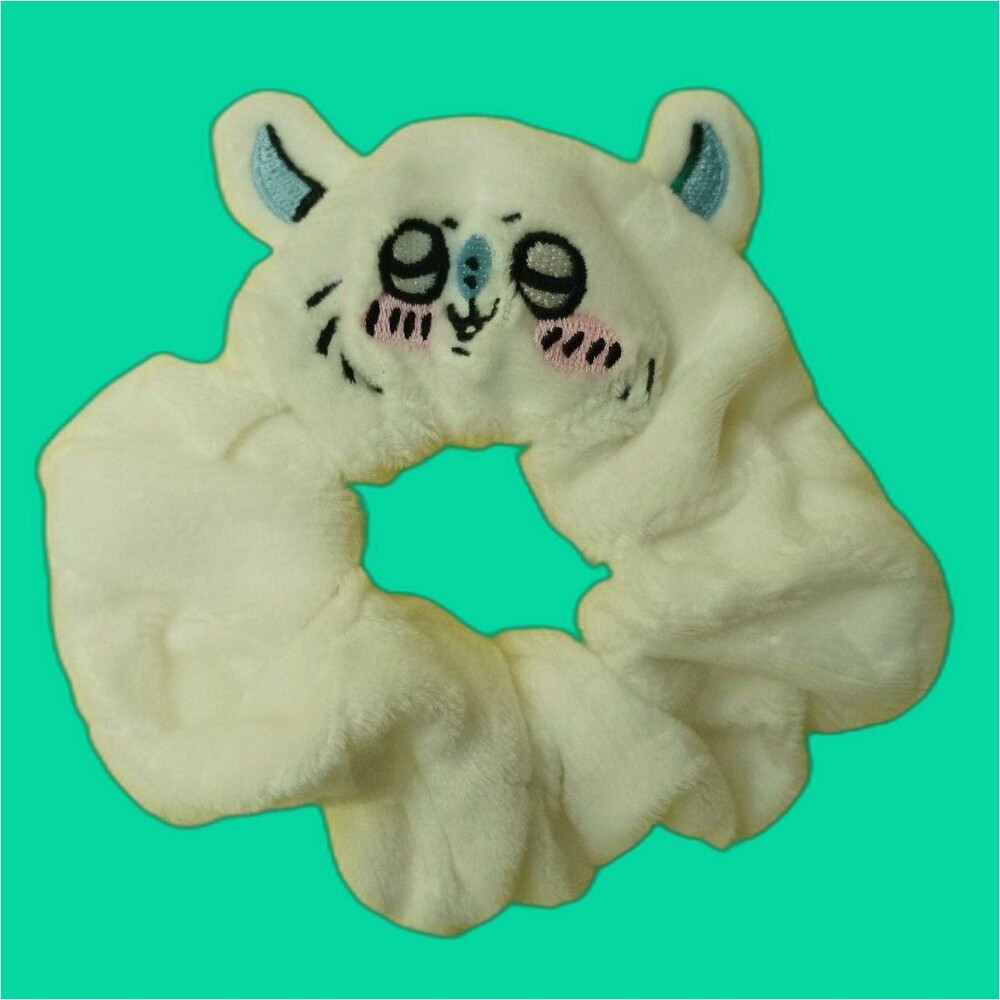 chiikawa scrunchie / hair accessory